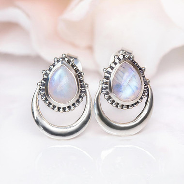 MOONSTONE EARRINGS - MYSTIC MOON